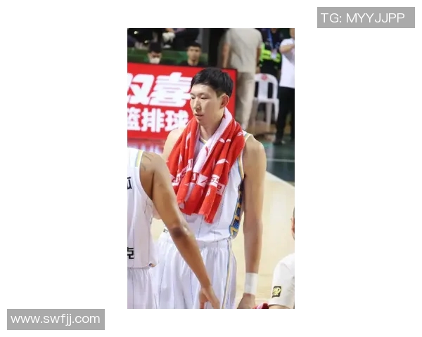 周琦在国际赛场的表现引发热议球迷期待他带领中国篮球再创辉煌 周琦在国际赛场的表现引发热议球迷期待他带领中国篮球再创辉煌